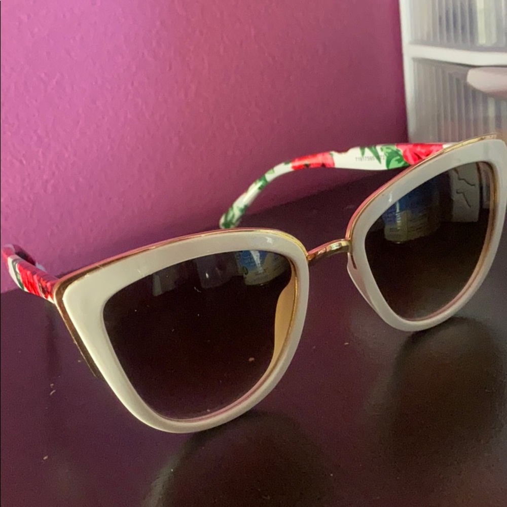 women sunglasses
